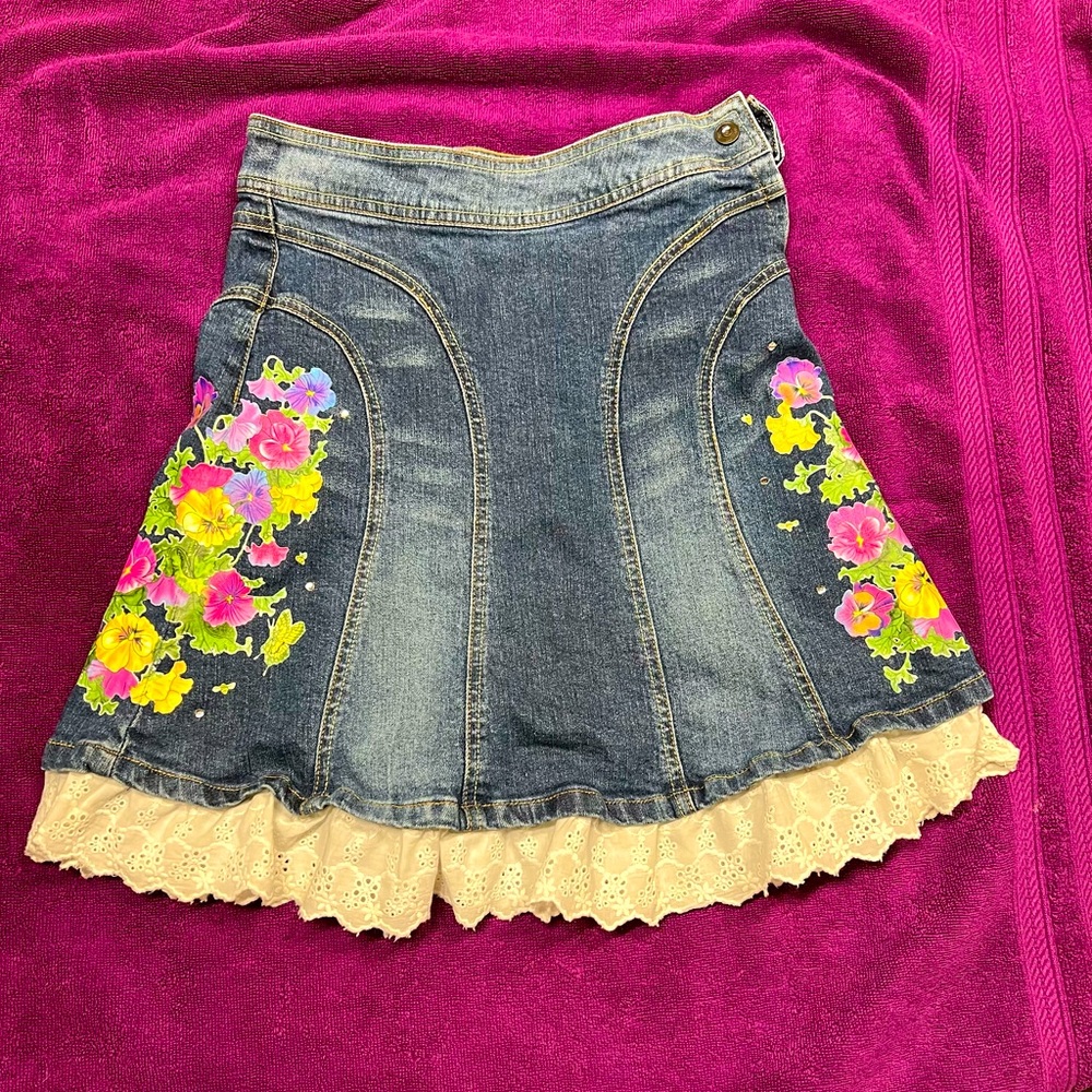 J Lo by Jennifer Lopez Denim Skirt w/flowers Rhinestones & eyelet white ruffle